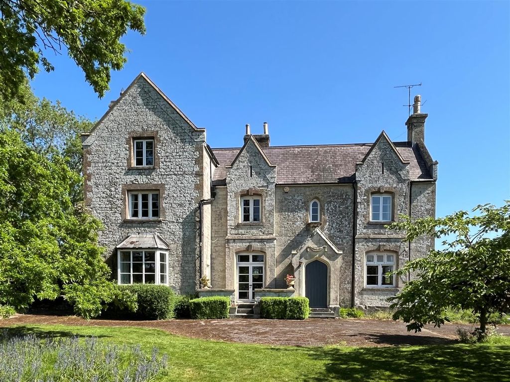 Property photo 1 of 20 The Property