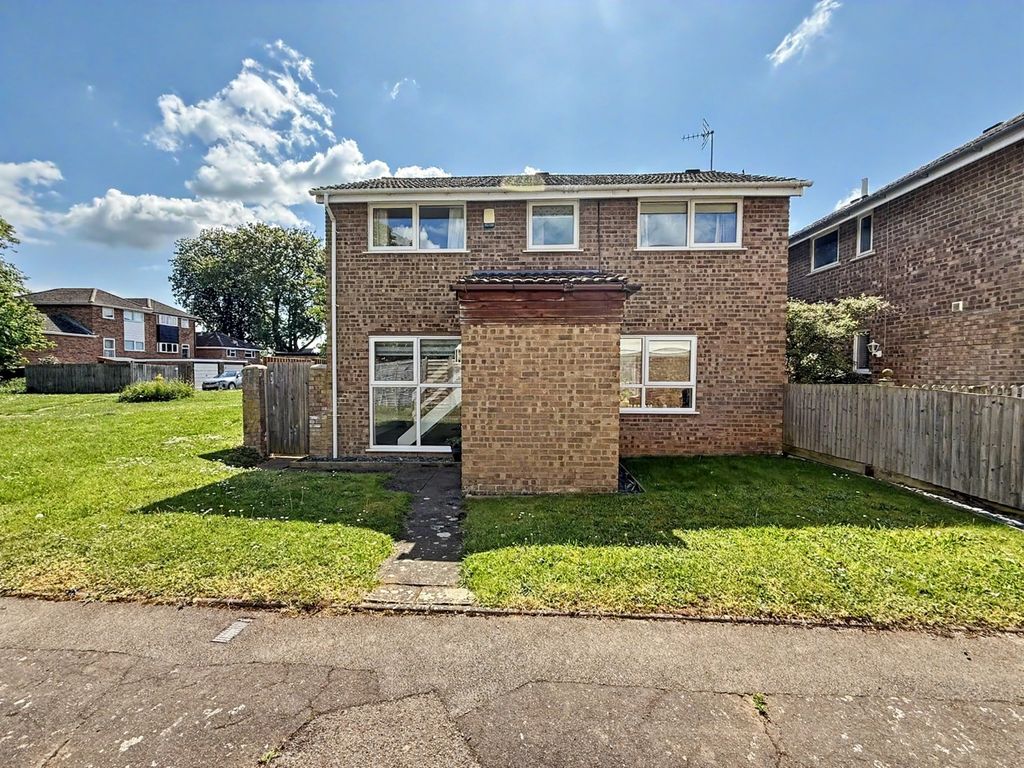Property photo 1 of 43 5027652