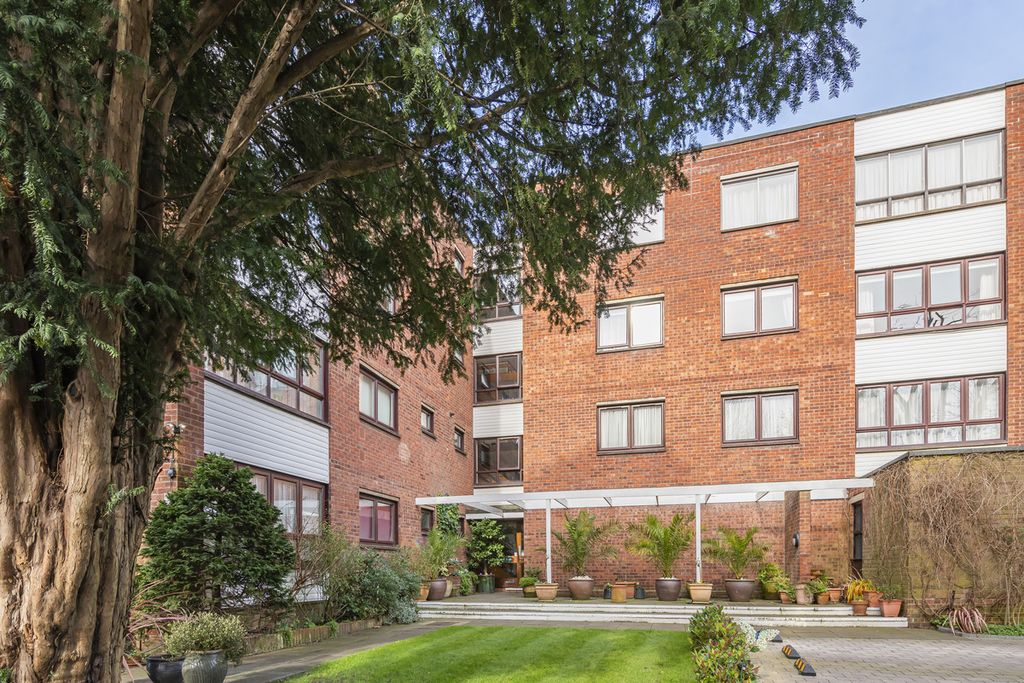 Property photo 2 of 18