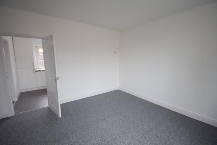 Property photo 2 of 9 29 The Drive Lounge.Jpg