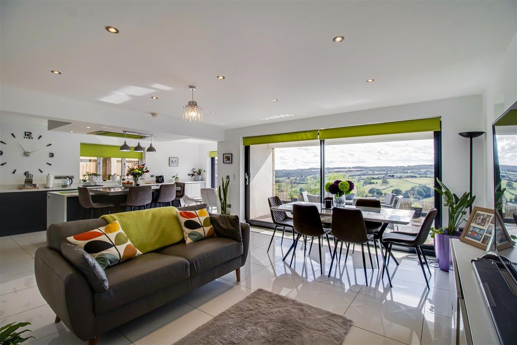 Additional image 6 of 5 bed detached house for saleFoxroyd Lane, Dewsbury WF12