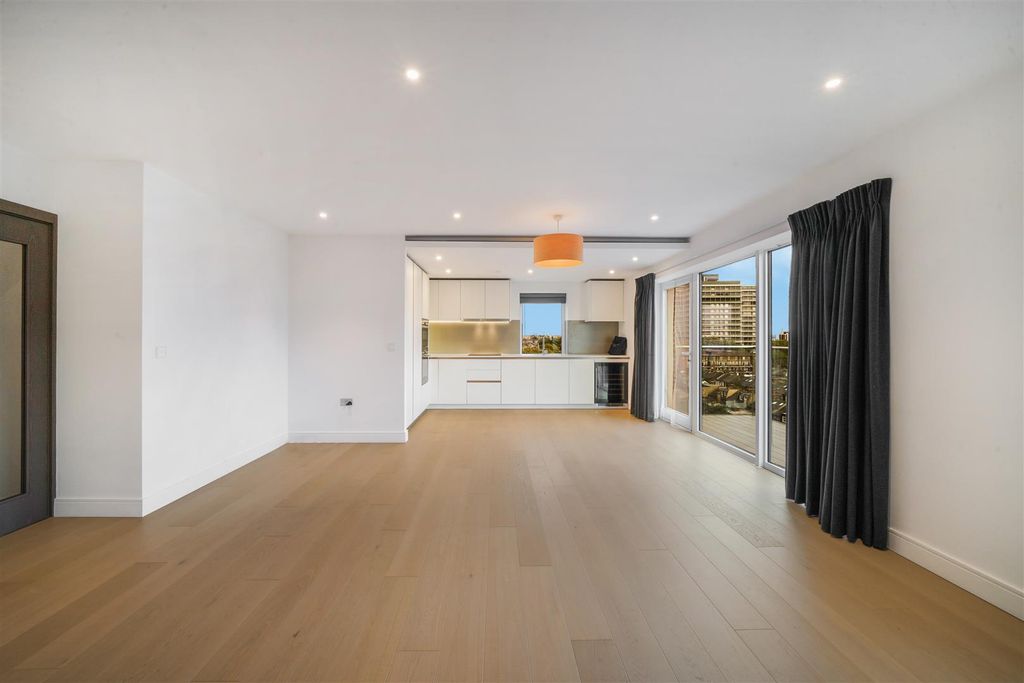 Property photo 1 of 15 209 Faulkner House, Tierney Lane - 2Mzos9Xhxggyy6i