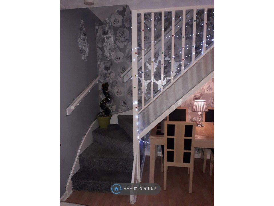 Property photo 2 of 3