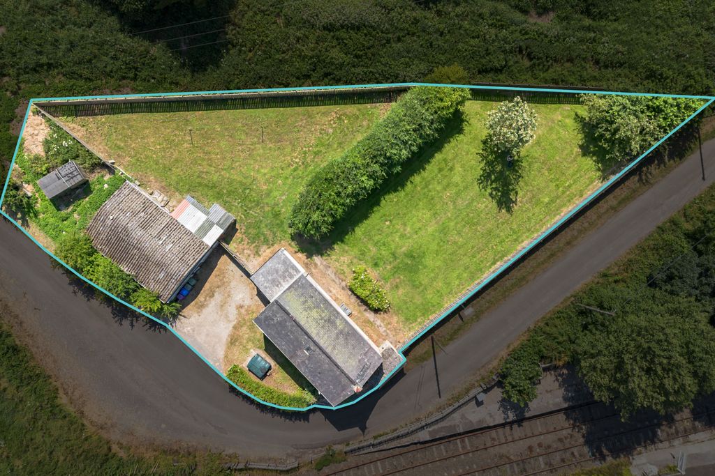 Property photo 2 of 34 Plot Highlight