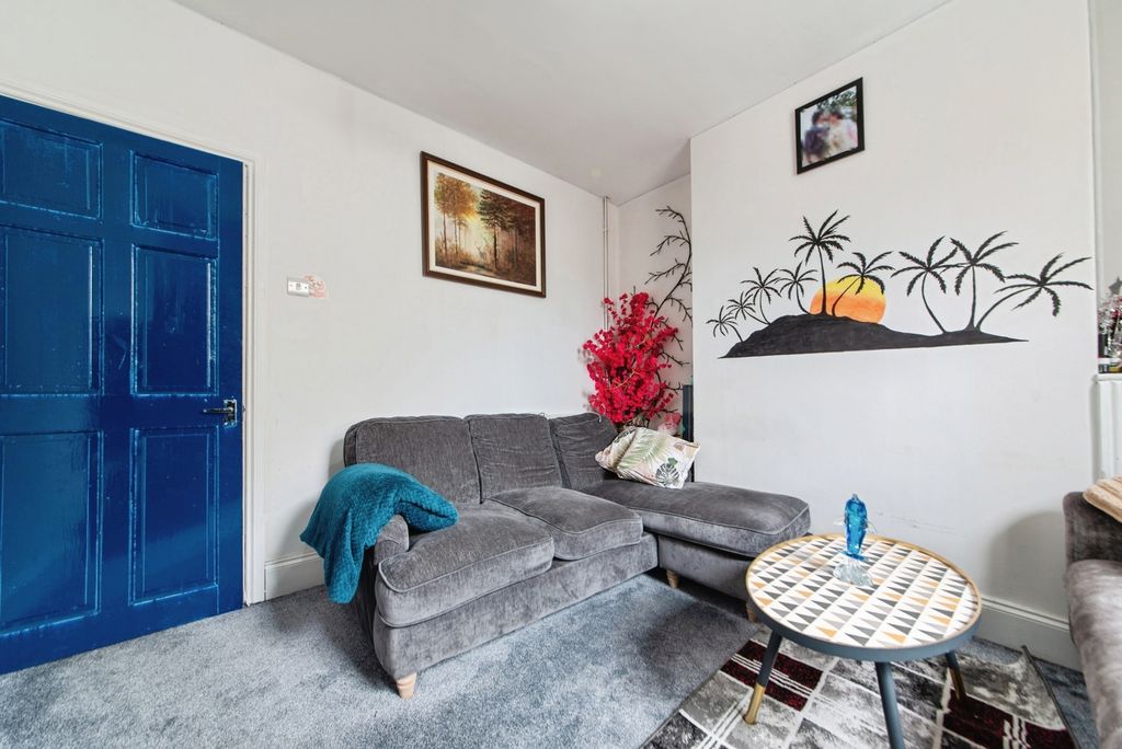 Property photo 2 of 13 Pbox-Img.Jpg
