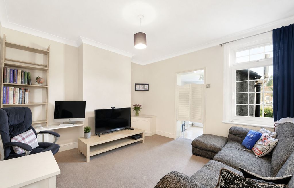 Property photo 2 of 6