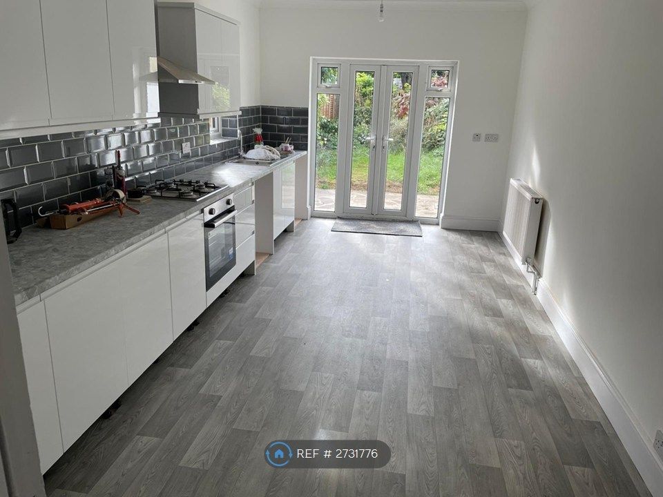 Property photo 1 of 25 Kitchen