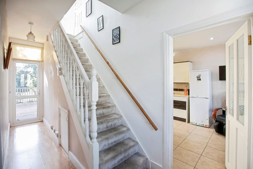 Property photo 2 of 22 Pbox-Img.Jpg
