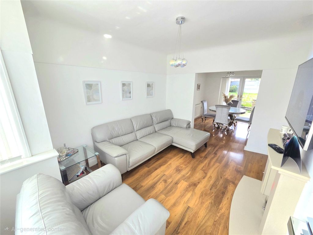 Property photo 3 of 21 Picture No. 03