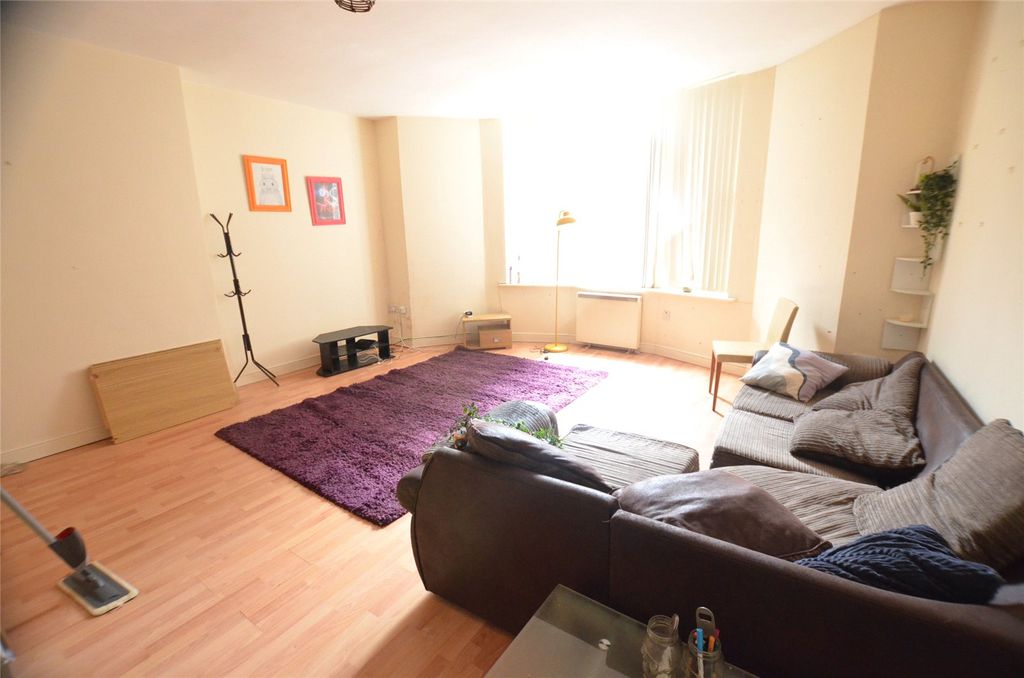 Property photo 2 of 5 Picture No. 05