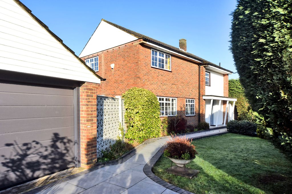 Property photo 1 of 18