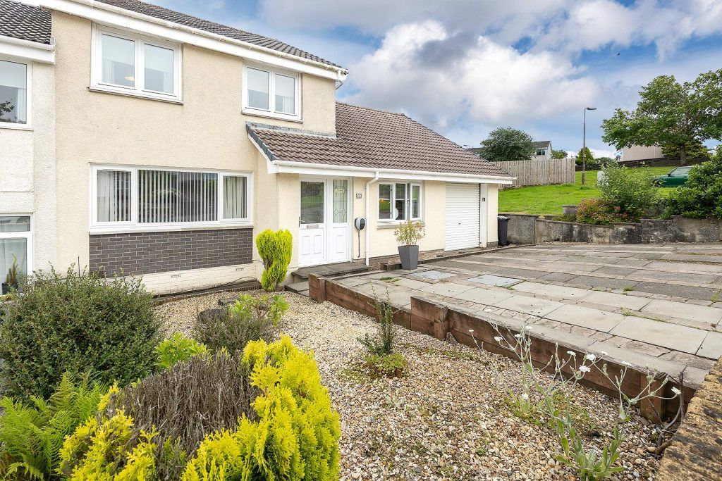 Property photo 1 of 32
