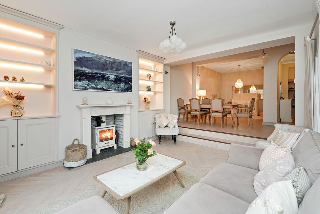 Property photo 3 of 29 Property Image 3