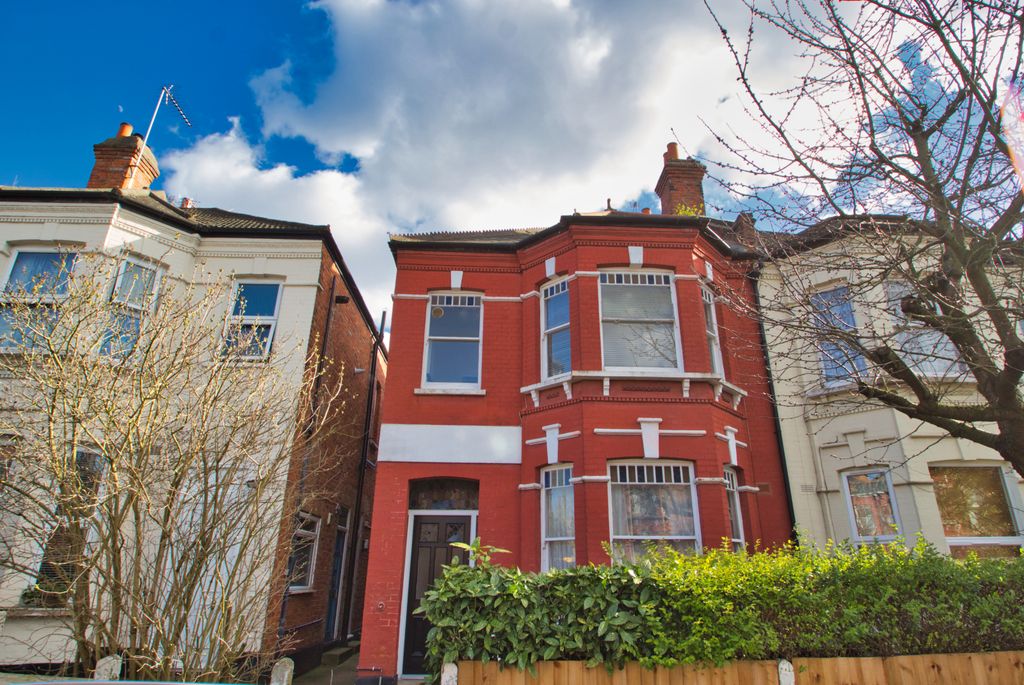 Property photo 2 of 13 Gallery