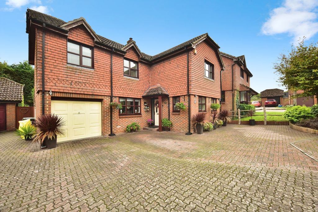 Property photo 1 of 17 Front