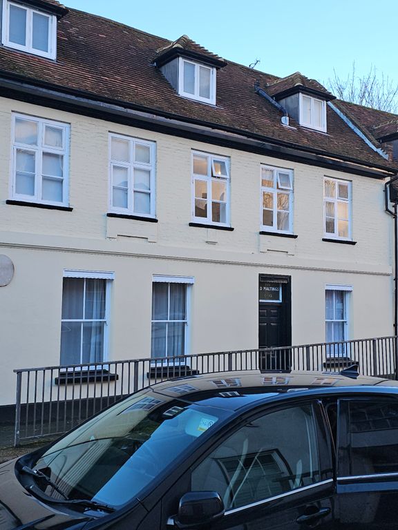 Property photo 2 of 11