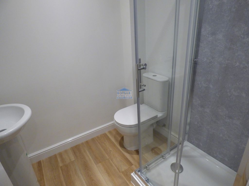 Property photo 3 of 4 Shower Room