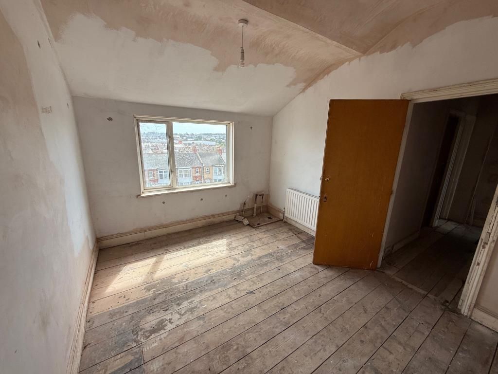 Property photo 3 of 8 Second Floor Room With View In The Background
