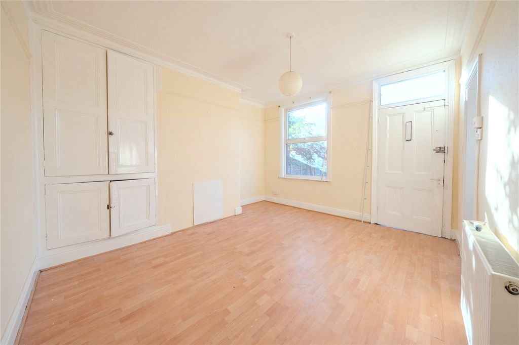 Property photo 2 of 9 Picture No. 03