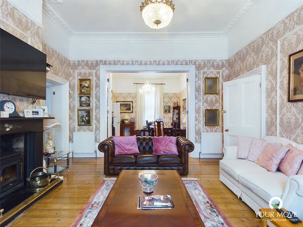 Property photo 3 of 30 Picture No. 04