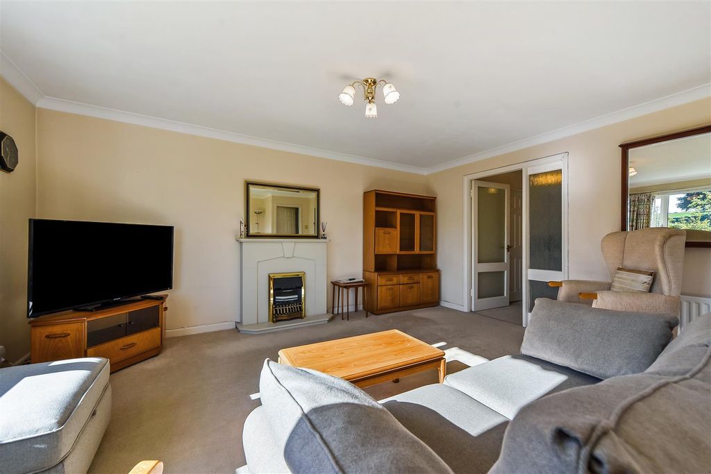 Property photo 3 of 22 Ph3_6220853.Jpg