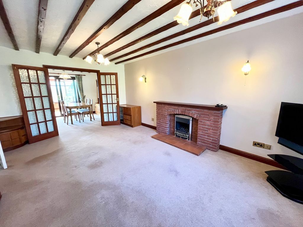 Property photo 2 of 22 Lounge