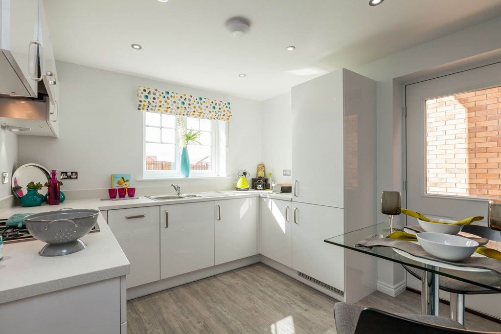 Property photo 3 of 8 A Light And Spacious Kitchen With Breakfast Area