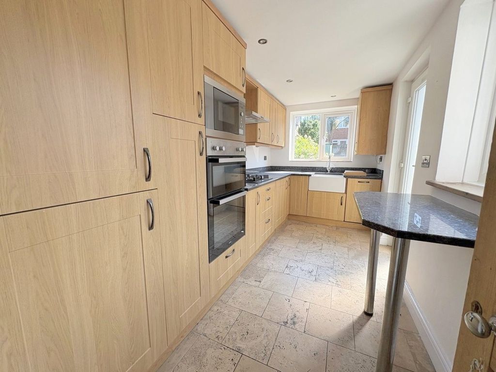 Property photo 3 of 22