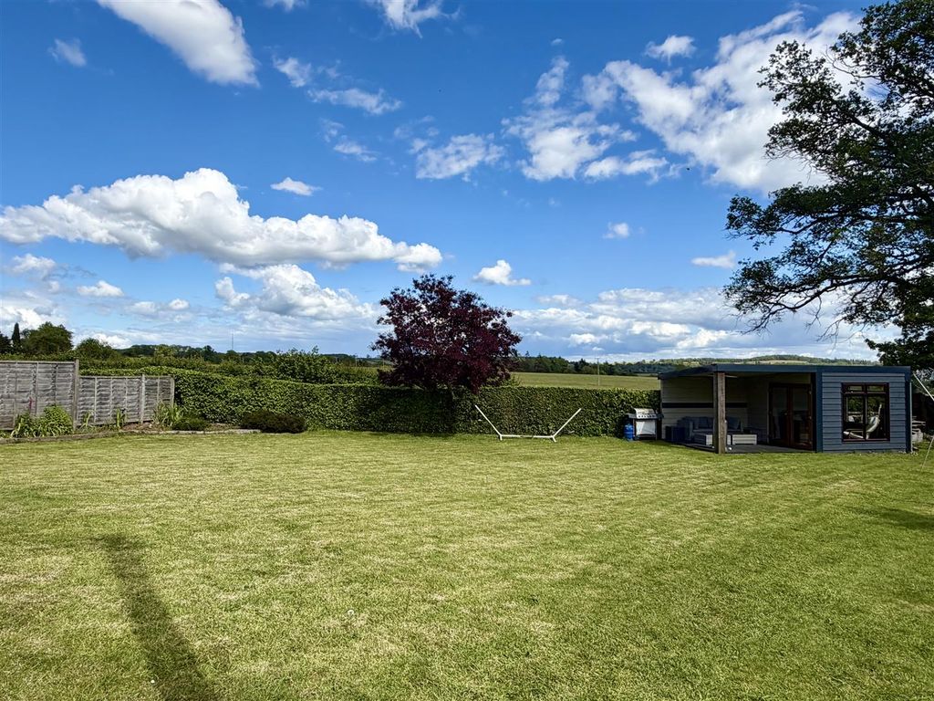 Property photo 2 of 26