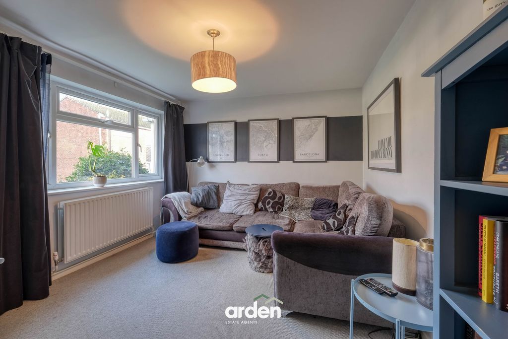 Property photo 2 of 12