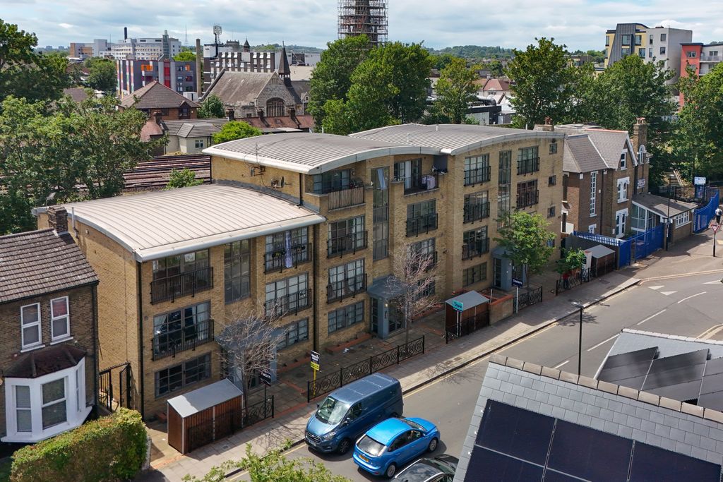 Property photo 3 of 8 The Glass House, 2A Morley Road, London, Se13 6Dq And Reflections, 2 Morley Road, London, Se13 6Dp
