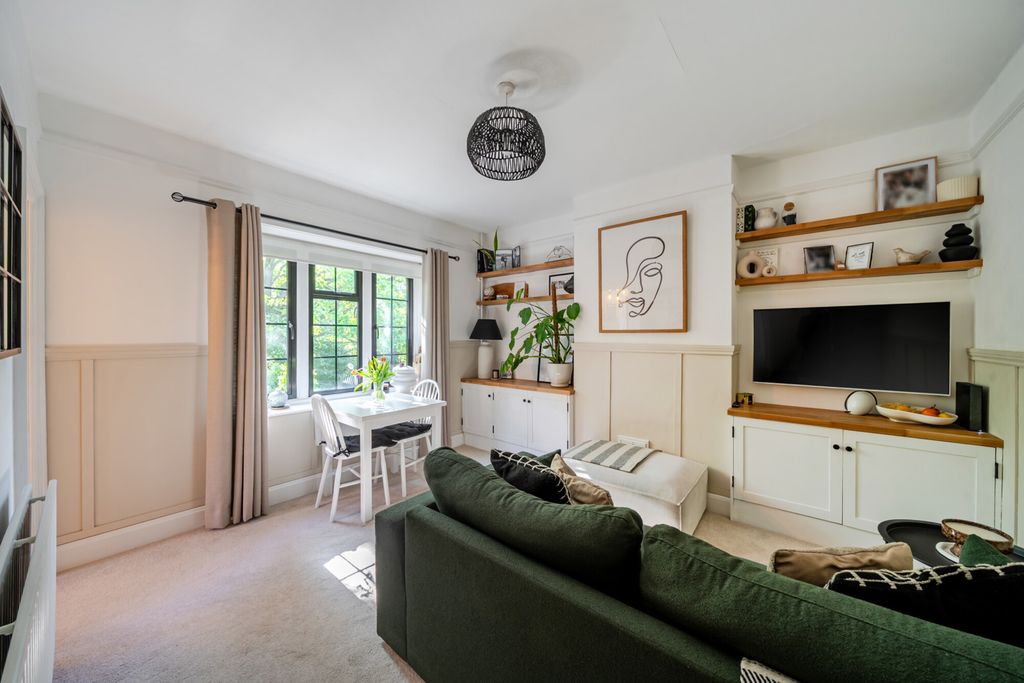 Property photo 3 of 13 1450852-12-69F1c8...