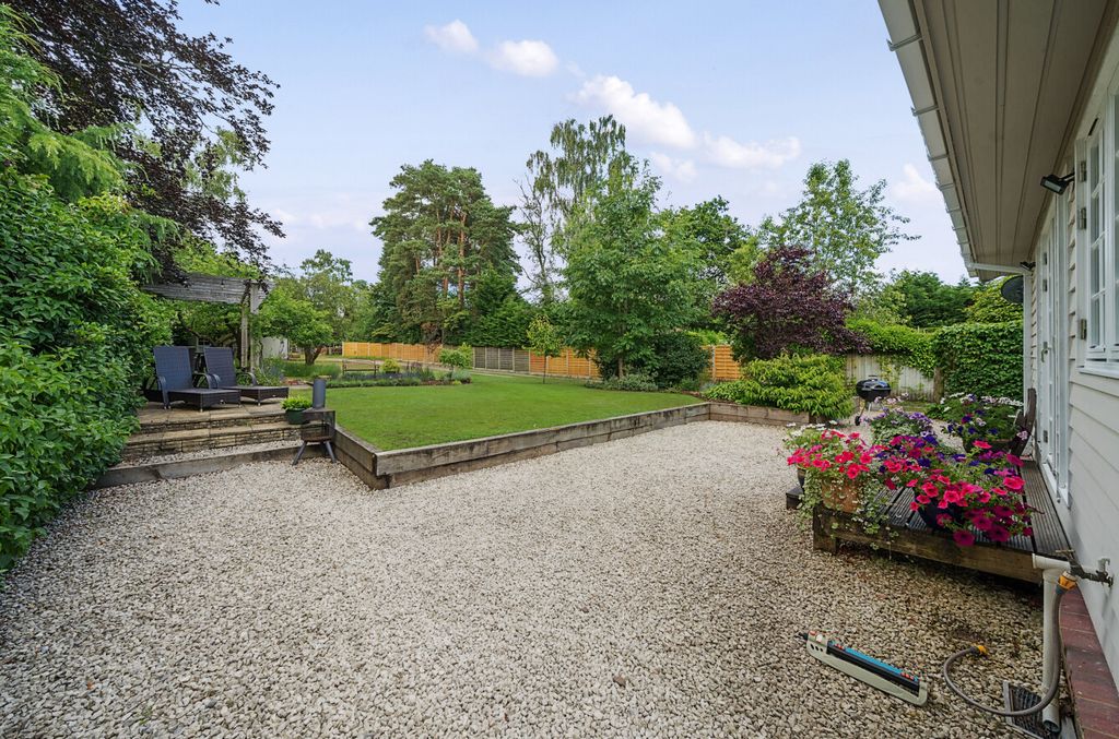 Property photo 3 of 25