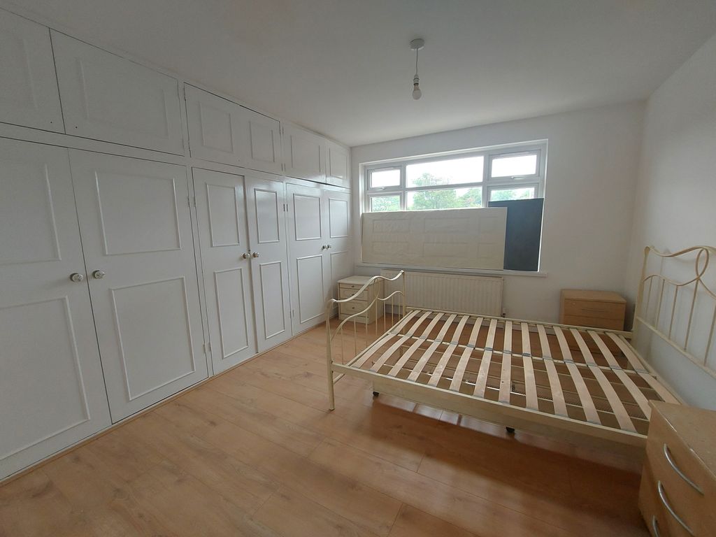 Property photo 3 of 13 Gallery