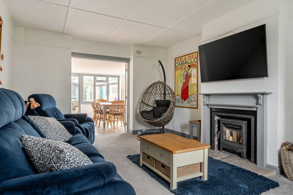 Property photo 3 of 21