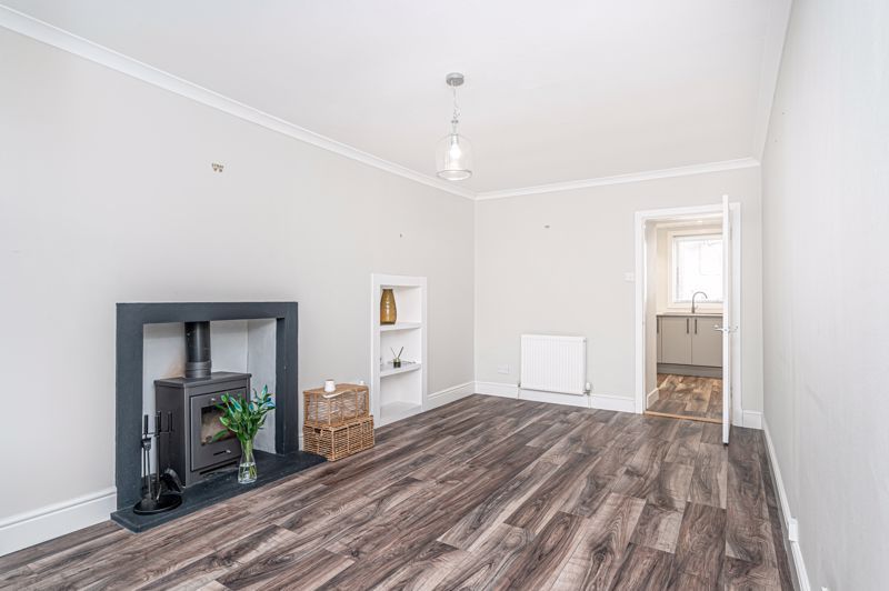 Property photo 3 of 21 Lounge