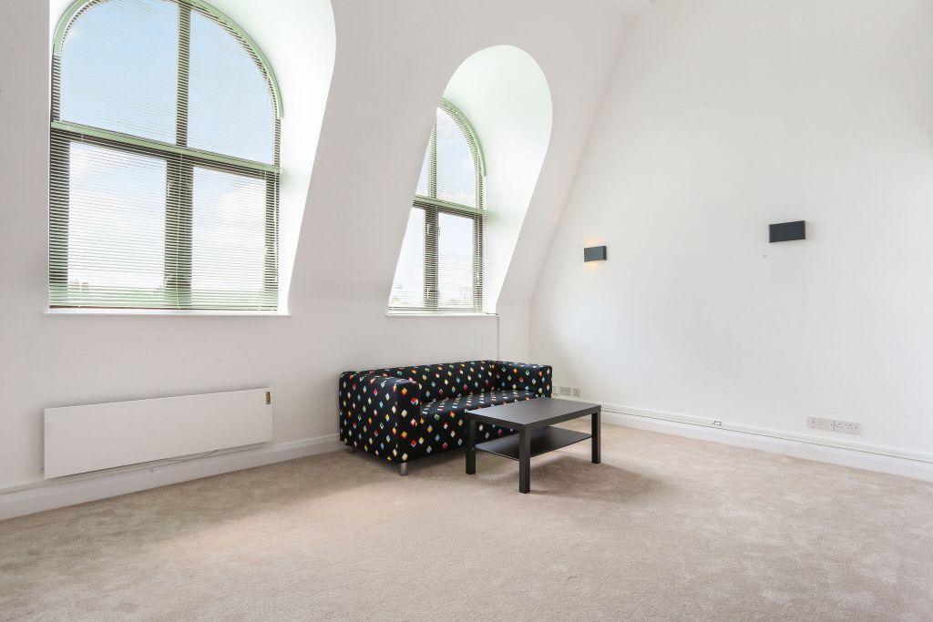 Property photo 2 of 8 Ph6_2998195_Edited_l