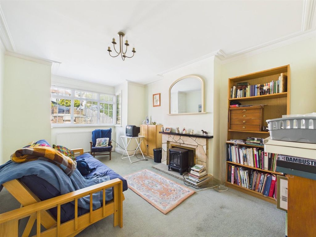 Property photo 3 of 18 Cam01563G0-Pr0271-Still003.Jpg