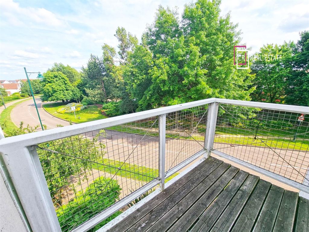 Property photo 3 of 12 Balcony