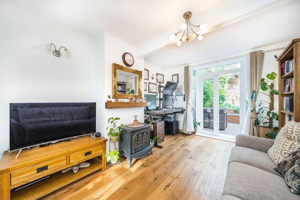 Property photo 2 of 10