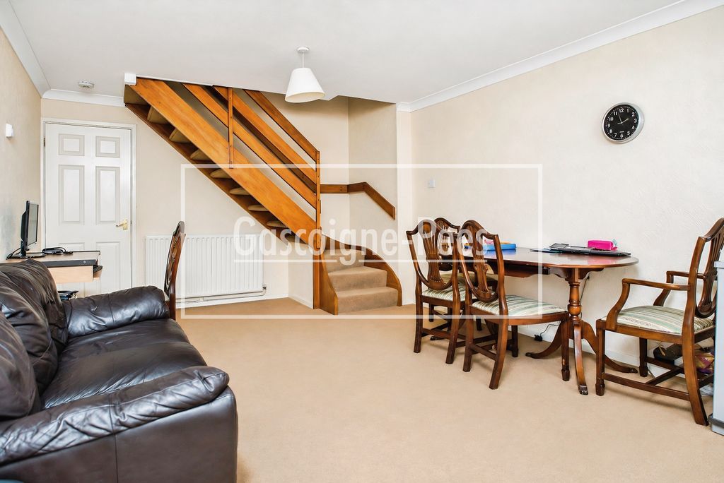 Property photo 2 of 6