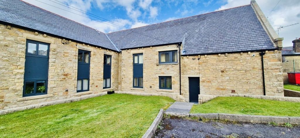 Property photo 1 of 5