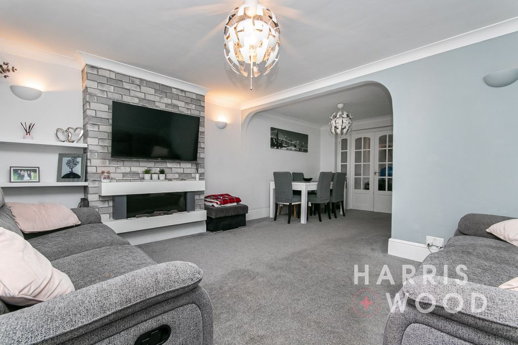 Property photo 3 of 22 3917056