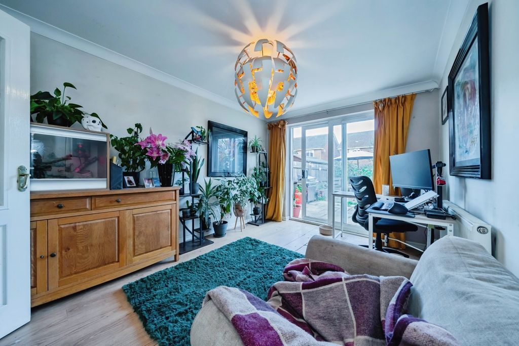 Property photo 2 of 18 Pbox-Img.Jpg