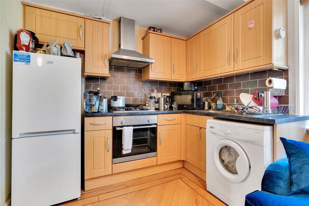 Property photo 3 of 8 Picture No. 06