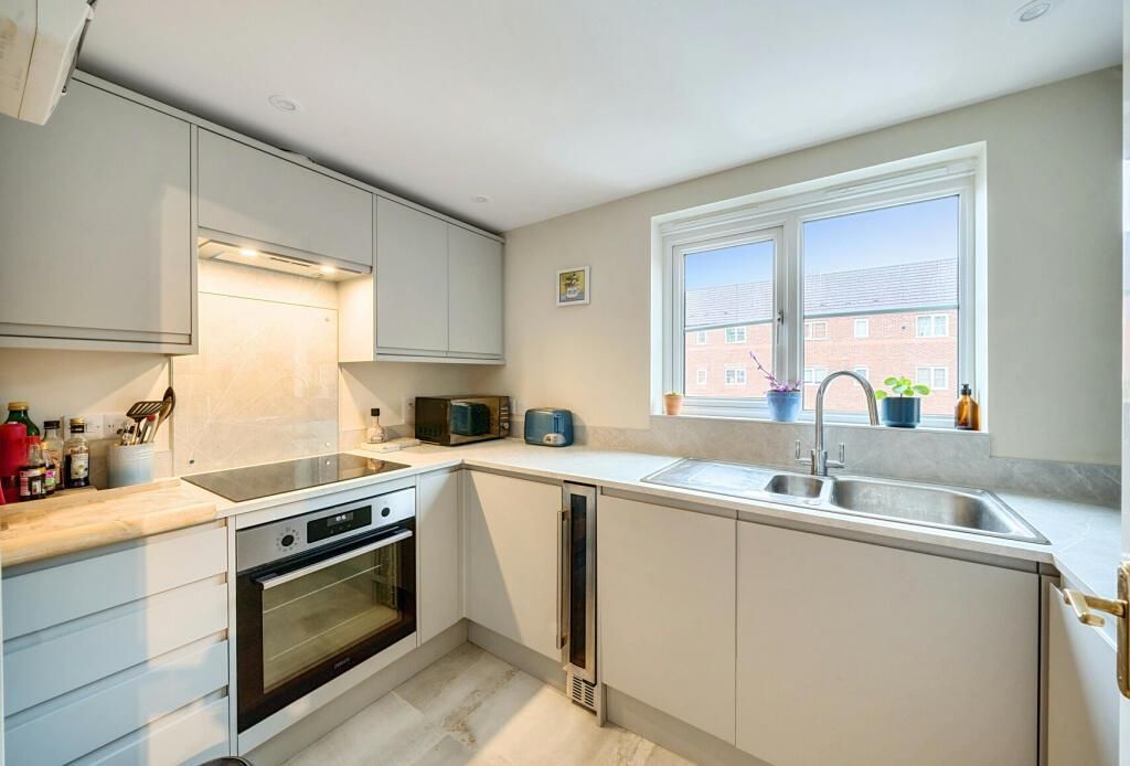 Property photo 2 of 4 Kitchen