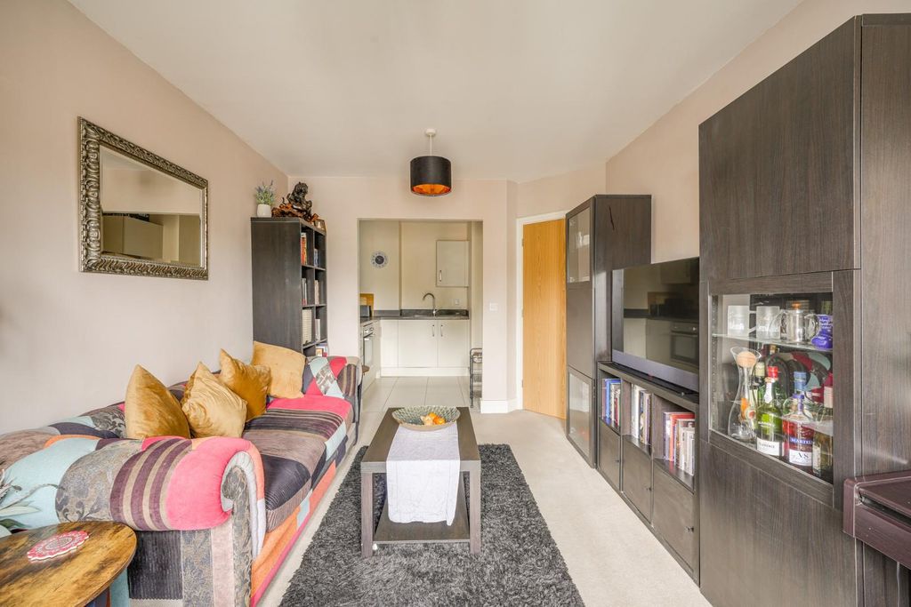 Property photo 2 of 9