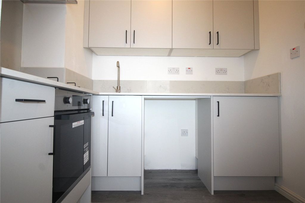 Property photo 3 of 10 Picture No. 07