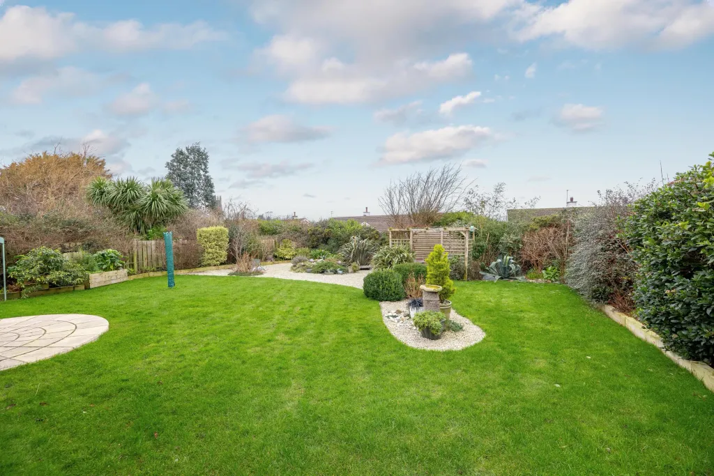 Property photo 2 of 33