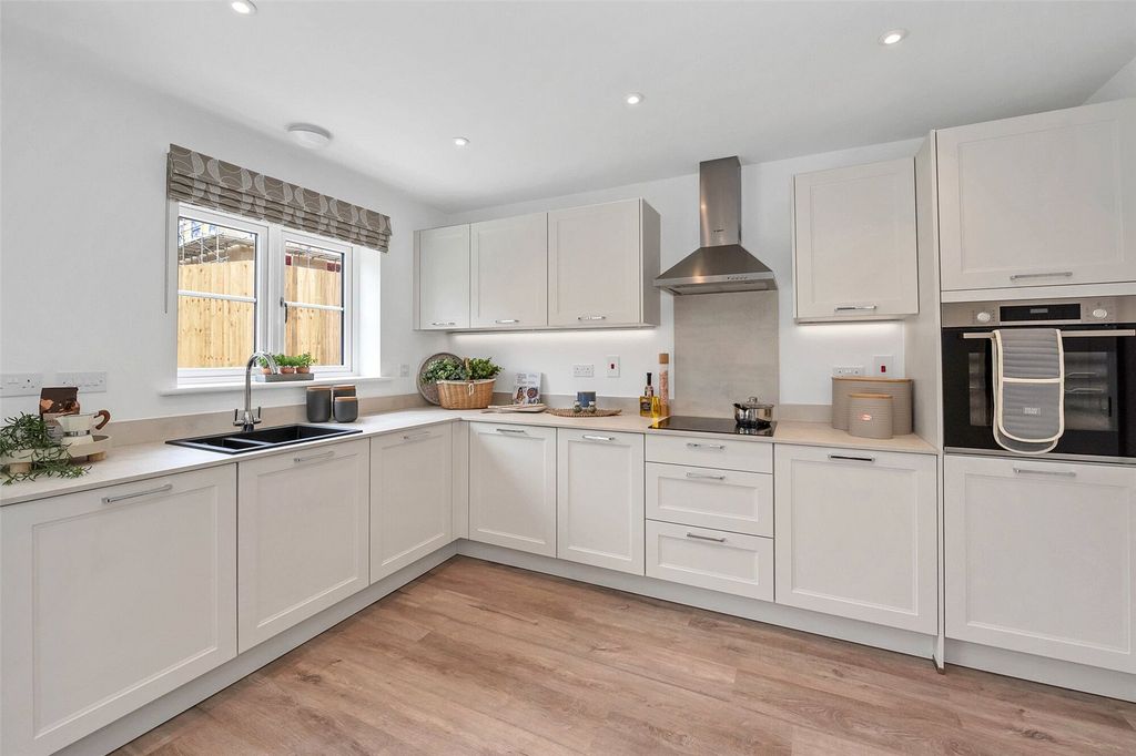 Property photo 2 of 11 Picture 2